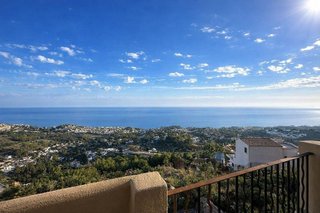 Piso en venta en Zona el Higuerón en Benalmádena