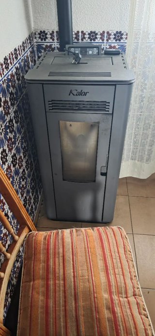 Estufa de pellets Kalor gris
