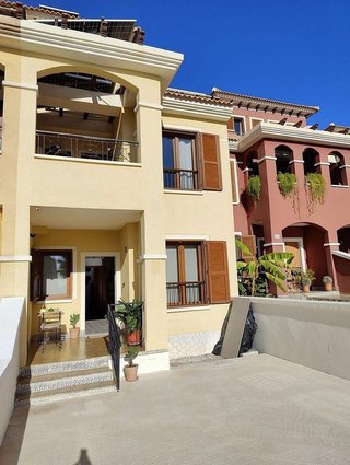 Casa adosada en venta en Cala de Finestrat en Finestrat