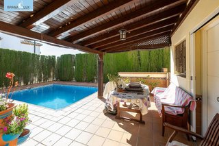 Chalet en venta en Zubia (La)