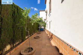 Chalet en venta en Zubia (La)