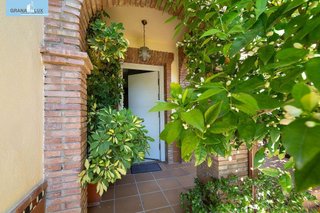 Chalet en venta en Zubia (La)