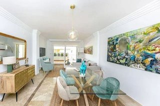Piso en venta en Los Naranjos - Las Brisas en Marbella