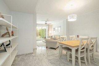 Piso en venta en Nueva Andalucía centro en Marbella