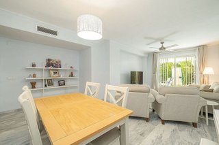 Piso en venta en Nueva Andalucía centro en Marbella