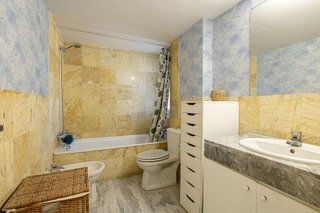 Piso en venta en Nueva Andalucía centro en Marbella