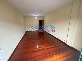 Piso en venta en Salvaterra de Miño