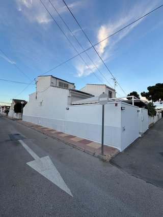 Casa adosada en venta en La Siesta - El Salado - Torreta en Torrevieja