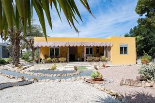Chalet en venta en Las Bayas en Elche