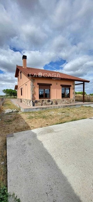 Chalet en venta en Aldeamayor de San Martín