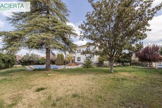 Chalet en venta en Ogíjares