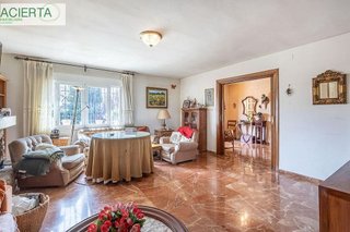 Chalet en venta en Ogíjares