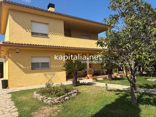 Chalet en venta en Ontinyent