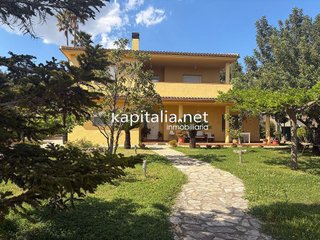 Chalet en venta en Ontinyent