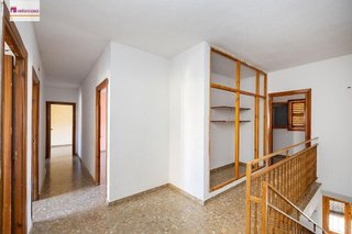 Casa adosada en venta en Zubia (La)