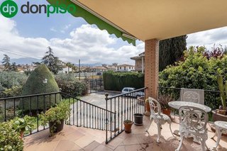 Chalet en venta en Ogíjares