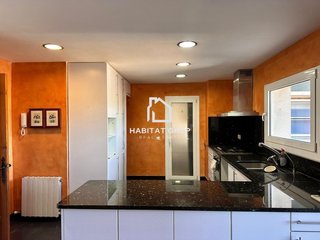 Piso en venta en Bisbal d´Empordà, La