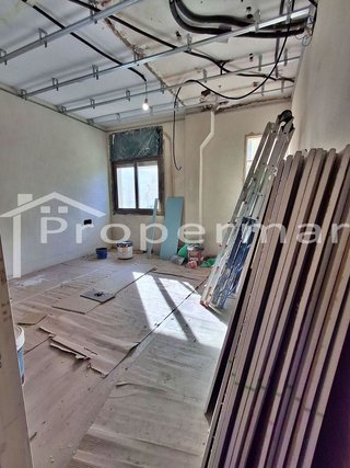 Piso en venta en Roca del Vallès, la