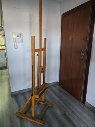 Caballete de madera para pintar