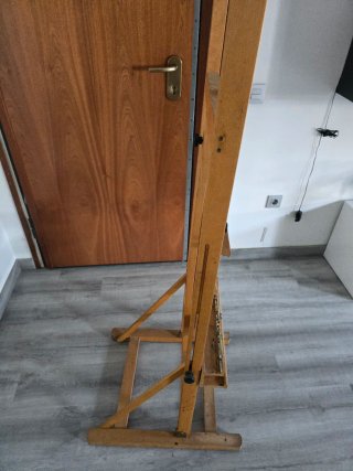 Caballete de madera para pintar