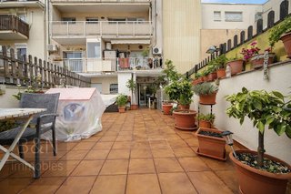 Piso en venta en Ca n'Aurell en Terrassa