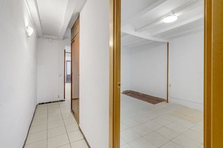 Piso en venta en El Raval en Barcelona
