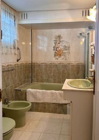 Piso en venta en Montemar en Torremolinos