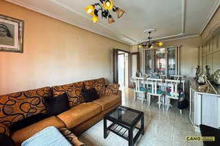 Piso en venta en San Luis en Almería