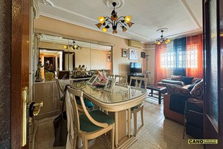 Piso en venta en San Luis en Almería