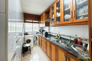 Piso en venta en San Luis en Almería