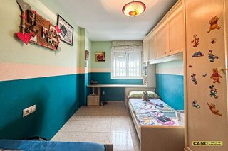 Piso en venta en San Luis en Almería