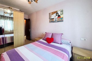 Piso en venta en San Luis en Almería
