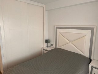 Piso en venta en La Carihuela en Torremolinos