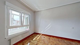 Piso en venta en Tenderina Alta - Fozaneldi en Oviedo
