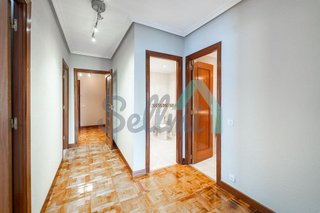 Piso en venta en Tenderina Alta - Fozaneldi en Oviedo