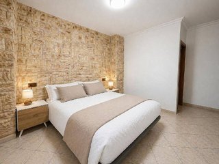 Piso en venta en Nueva Andalucía centro en Marbella
