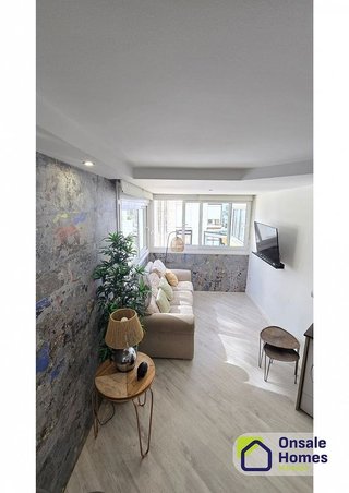 Piso en venta en Playa Bajadilla-Puertos en Marbella