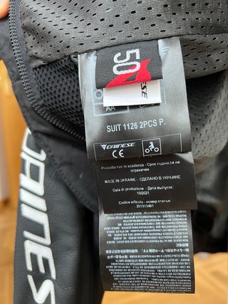 Mono Dainese Cuero 2 Piezas