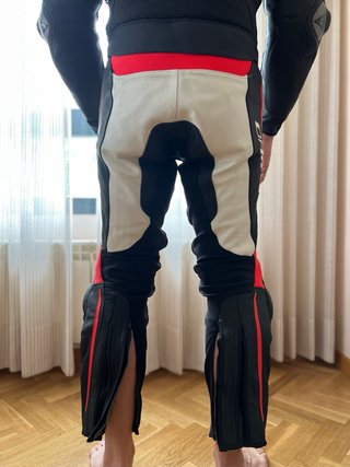 Mono Dainese Cuero 2 Piezas
