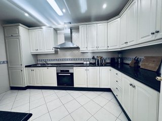 Piso en venta en Elviria en Marbella