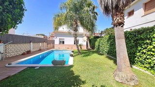 Chalet en venta en Segur de Calafell en Calafell