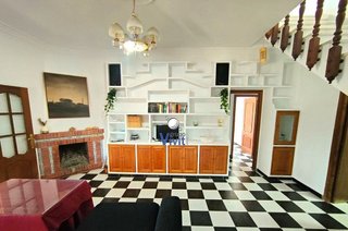 Chalet en venta en Carmona