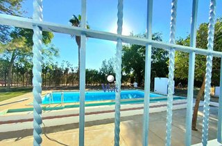Chalet en venta en Carmona