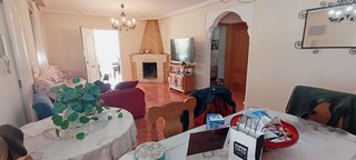 Chalet en venta en Peña de las Águilas en Elche