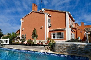 Chalet en venta en San Antonio de Benagéber