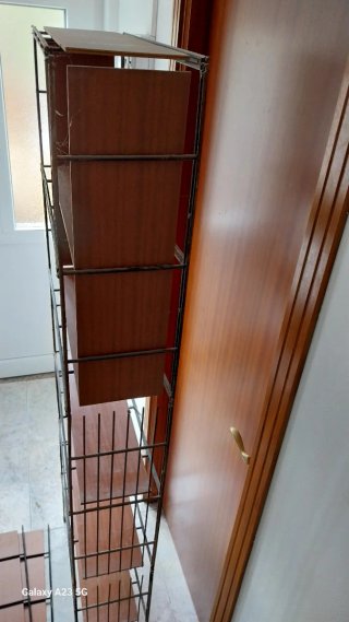 Estantería Metálica y Madera