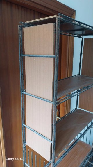 Estantería Metálica y Madera