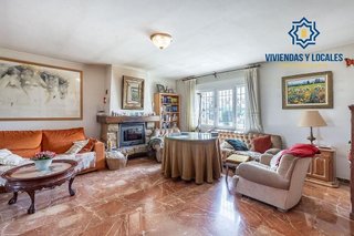 Chalet en venta en Ogíjares