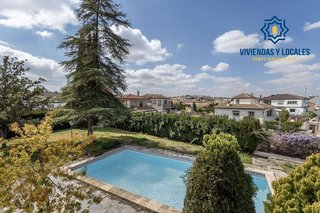 Chalet en venta en Ogíjares