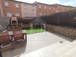 Casa adosada en venta en Bufalà en Badalona